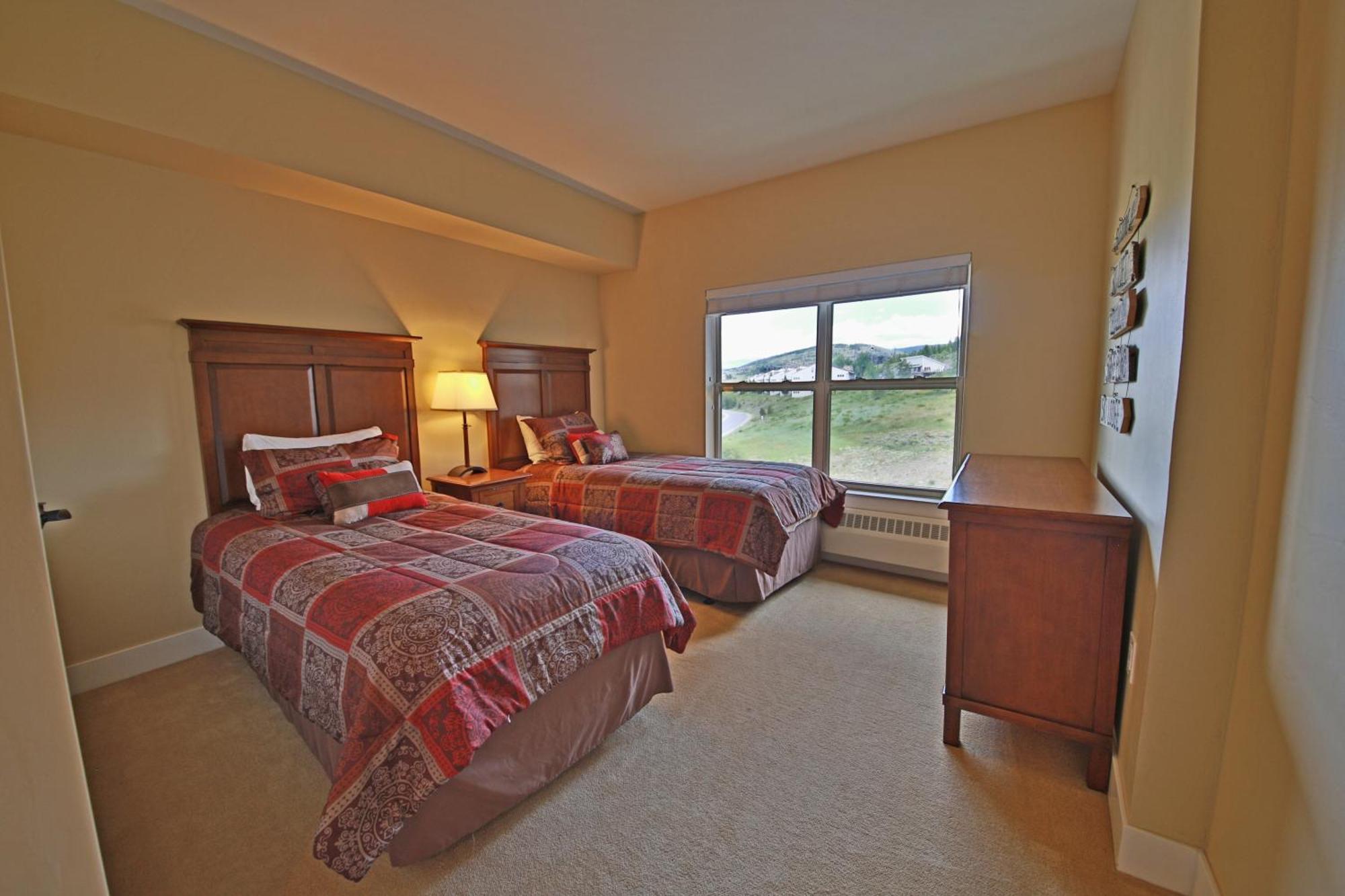 Basecamp Villa Granby Rum bild